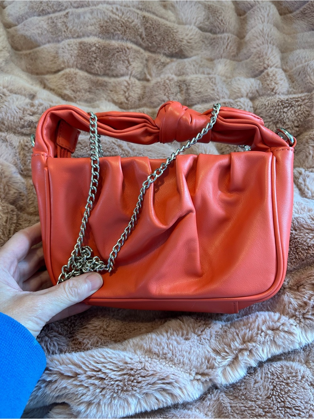 Stylish Coral Women's Shoulder Bag with Chain Strap